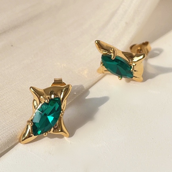 18K Gold Stud Earrings*Simulated Emerald Earrings*Everyday Studs*Waterproof - Picture 6 of 10